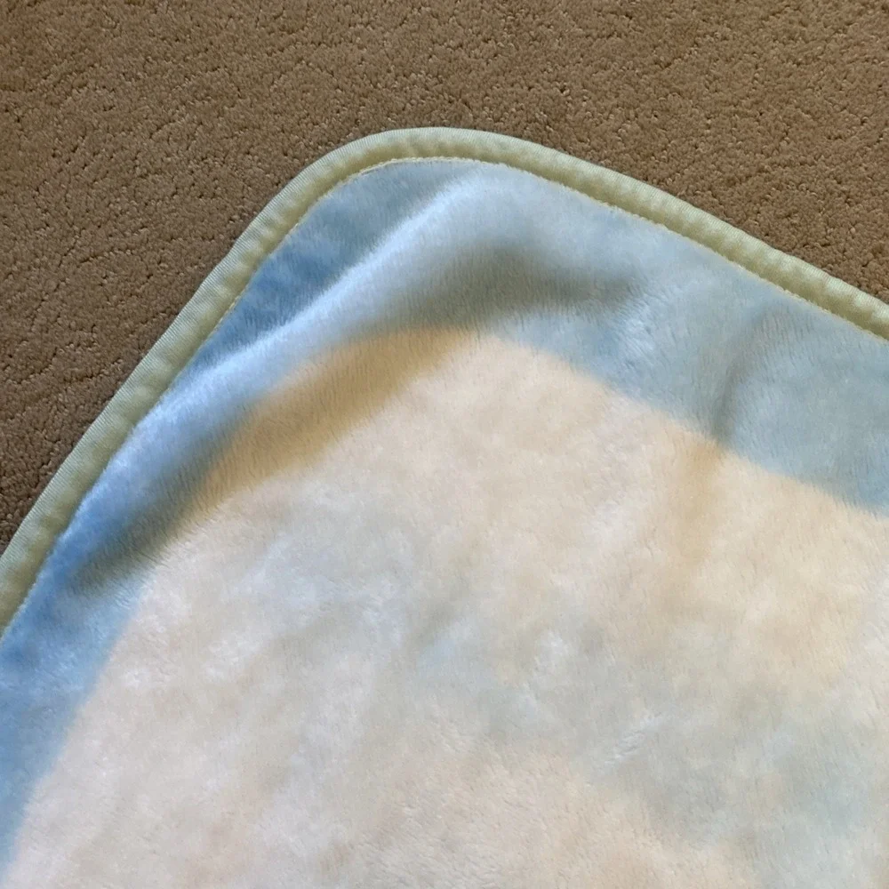 Vintage 2006 luxury plush throw Precious Moments baby nursery pals 30